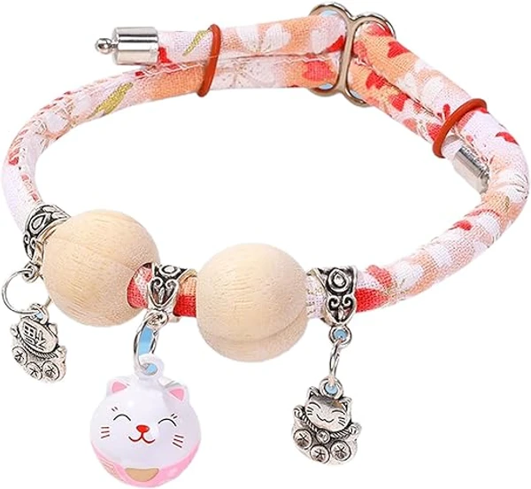 Natural Wooden Bead Cat Collar with Random Charm – Stylish Adjustable Collar for Cats with Gentle Insect Protection 