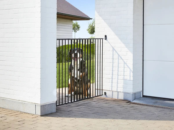 Savic Dog Barrier Gate Outdoor | Weatherproof & Adjustable Pet Gate for Dogs, Width Range from 84 to 154 cm and 95cm Height