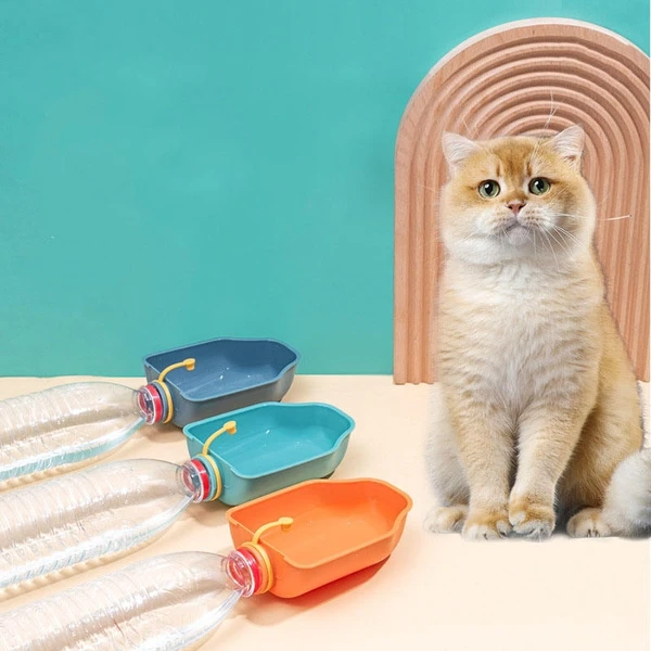Portable Outdoor Pet Water Cup with Plug Design Easy fit All Kinds of Water Bottle Mouth for Dogs & Cats 