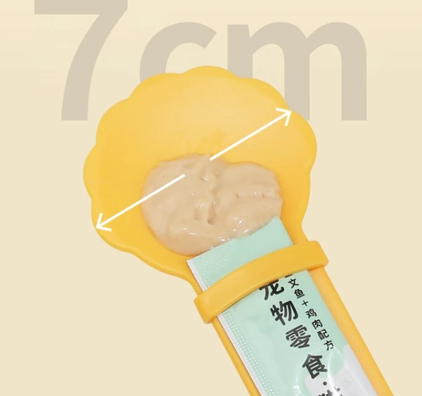 Plastic Lightweight Portable Cat Treat Squeeze Spoon for Liquid Snack & Wet Food