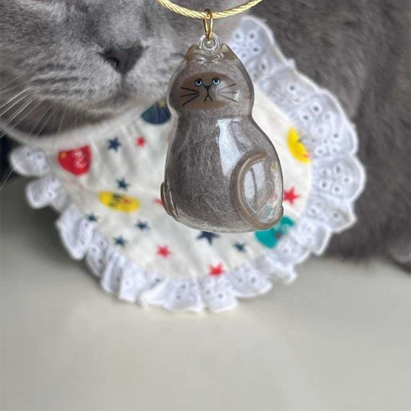 Cute Animal-Shaped Transparent PVC Pet Hair Keepsake Key Chain with Plastic Tweezer – Store and Display Pet fur to Create Sweet Personalized Memory