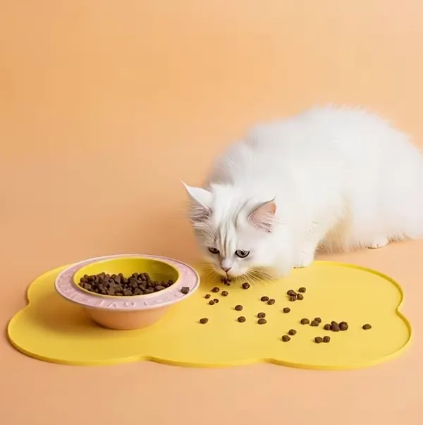 Silicone Pet Feeding Mat for Dogs & Cats – Waterproof, Non-Slip, Leak-Proof Food & Water Bowl Mat